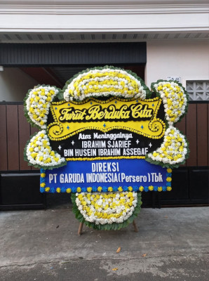 Papan Bunga Duka di Supiori Selatan