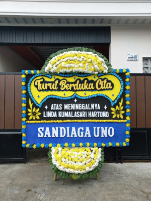 Papan Bunga Duka di Supiori Selatan